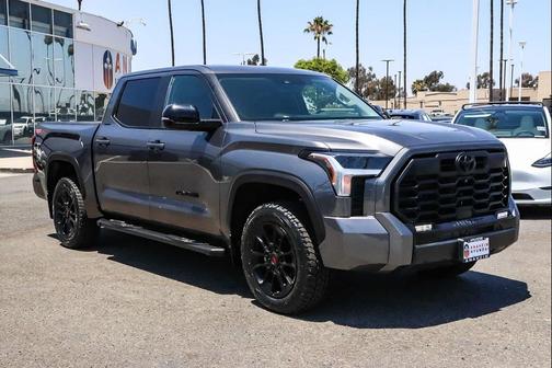 Magnetic Gray Metallic 2024 Toyota Tundra Limited