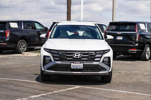 Serenity White Pearl 2025 Hyundai TUCSON SE