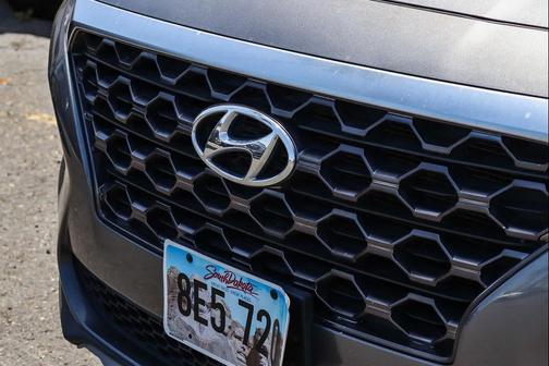 Machine Gray 2019 Hyundai SANTA FE SE 2.4