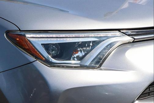 Silver Sky Metallic 2016 Toyota RAV4 Limited
