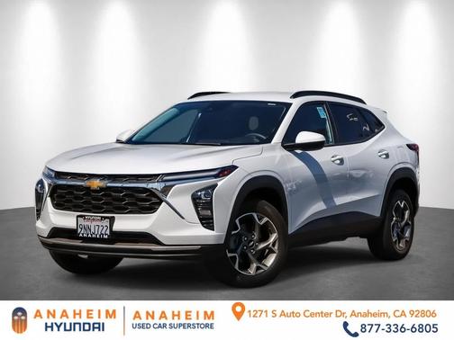 Summit White 2024 Chevrolet Trax LT