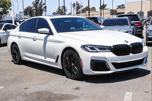 Alpine White 2023 BMW 540 i