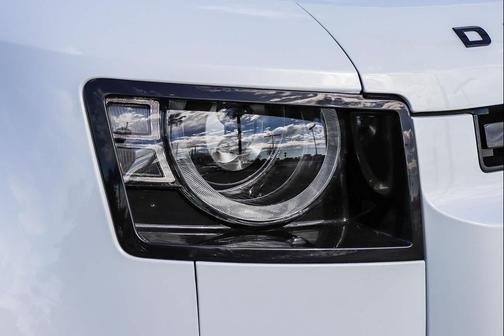 2023 Land Rover Defender 110 V8