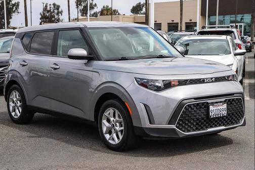 Steel Gray 2023 Kia Soul LX