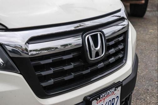 White Diamond Pearl 2019 Honda Ridgeline RTL