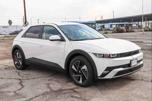 Atlas White 2026 Hyundai IONIQ 5 SE