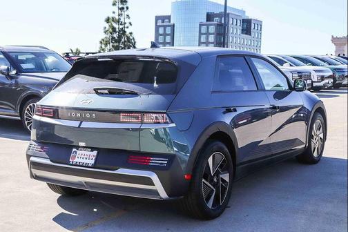 Digital Teal 2026 Hyundai IONIQ 5 SE