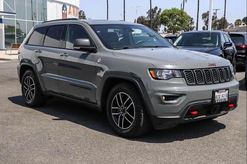 Sting-Gray Clearcoat 2019 Jeep Grand Cherokee Trailhawk