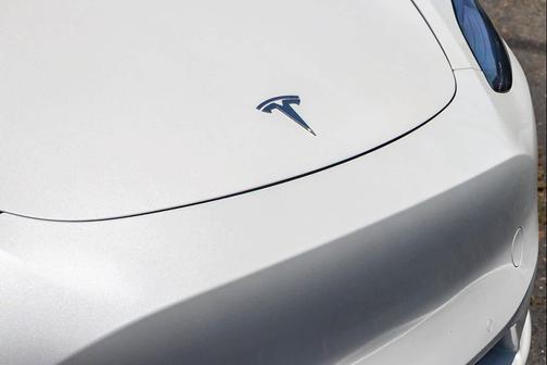 White 2021 Tesla Model Y Long Range Dual Motor All-Wheel Drive