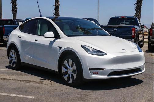 White 2021 Tesla Model Y Long Range Dual Motor All-Wheel Drive