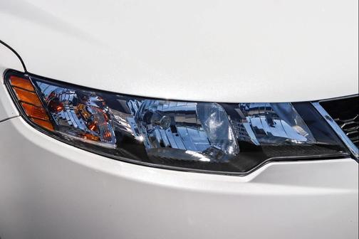 Snow White Pearl 2011 Kia Forte EX