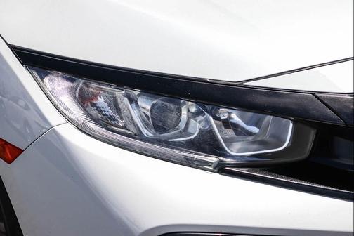 White 2018 Honda Civic EX