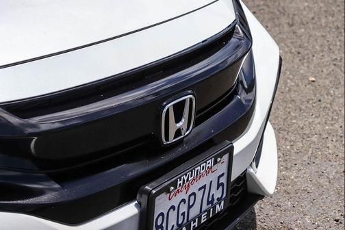 White 2018 Honda Civic EX