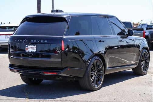 Black 2023 Land Rover Range Rover P530 SE