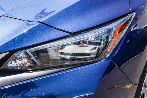 Deep Blue Pearl 2021 Nissan Leaf S 40 kWh