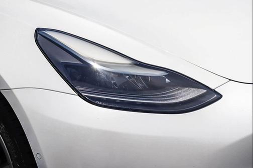 White 2021 Tesla Model 3 Standard Range Plus