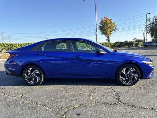2025 Hyundai ELANTRA Sport