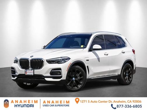 White 2023 BMW X5 PHEV xDrive45e