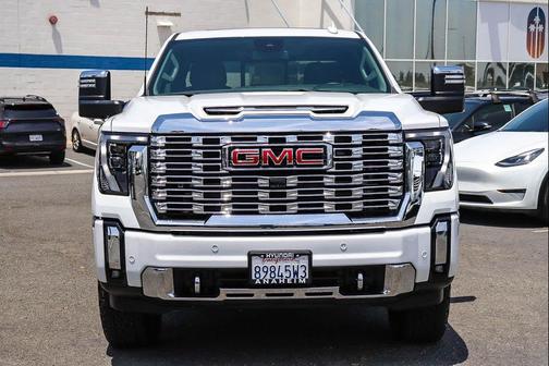 Summit White 2024 GMC Sierra 2500 Denali