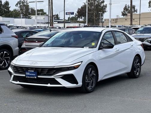 2025 Hyundai ELANTRA HEV SEL Sport