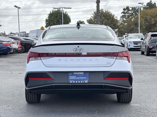 2025 Hyundai ELANTRA HEV SEL Sport