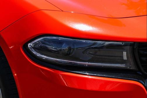 Go Mango 2022 Dodge Charger SXT