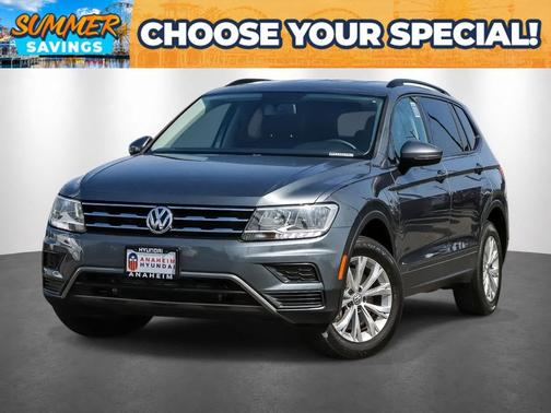 Platinum Gray Metallic 2018 Volkswagen Tiguan 2.0T S