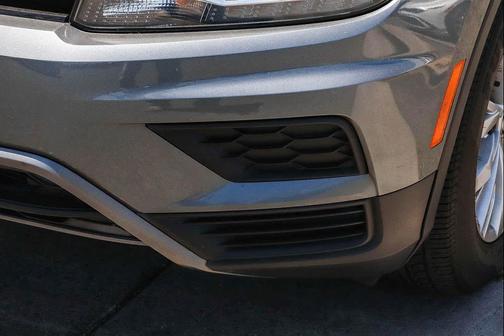 Platinum Gray Metallic 2018 Volkswagen Tiguan 2.0T S