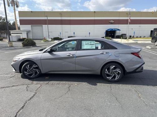 2025 Hyundai ELANTRA HEV SEL Sport