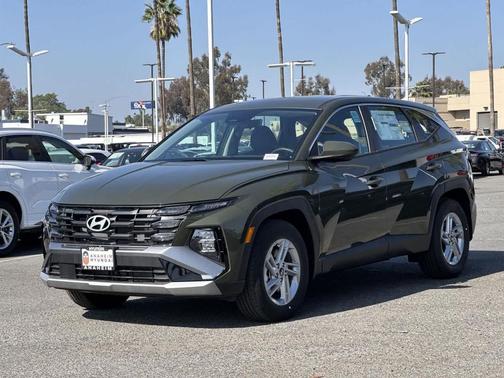 2025 Hyundai TUCSON SE