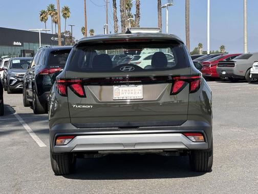 2025 Hyundai TUCSON SE