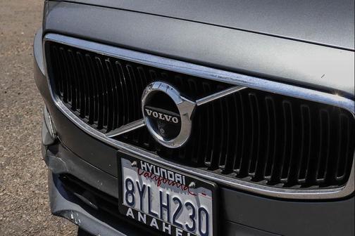 Gray 2018 Volvo S90 T5 Momentum