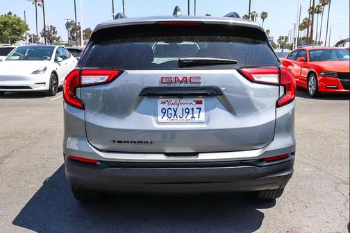 Sterling Metallic 2023 GMC Terrain SLE