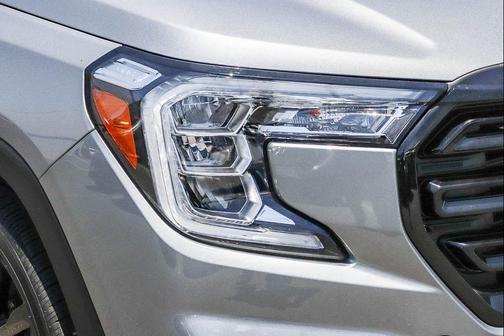 Sterling Metallic 2023 GMC Terrain SLE