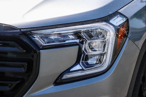 Sterling Metallic 2023 GMC Terrain SLE
