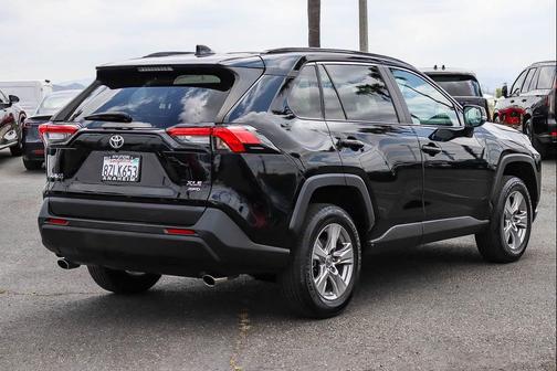 Midnight Black Metallic 2022 Toyota RAV4 XLE