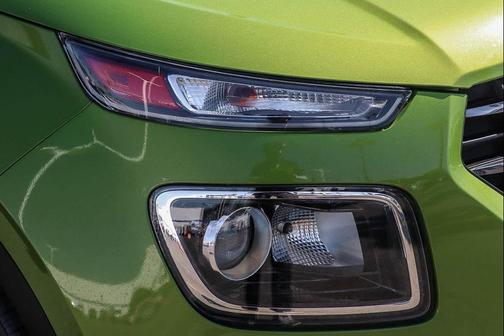 Green Apple 2023 Hyundai VENUE SEL