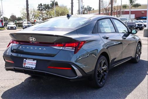 2026 Hyundai ELANTRA Sport
