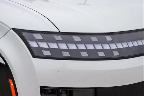 Snow White Pearl 2026 Hyundai IONIQ 9 Performance Limited