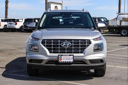 Shimmering Silver 2026 Hyundai VENUE SEL