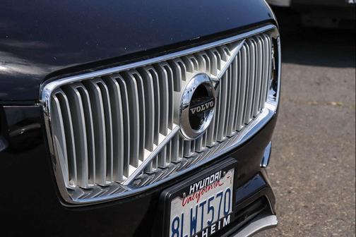 Black 2019 Volvo XC90 T6 Inscription