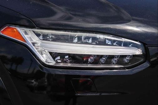 Black 2019 Volvo XC90 T6 Inscription