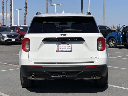 2024 Ford Explorer ST-Line