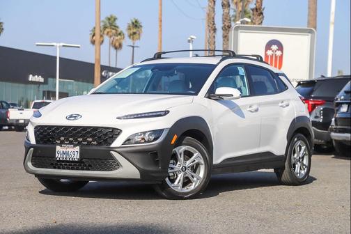 2023 Hyundai KONA SEL
