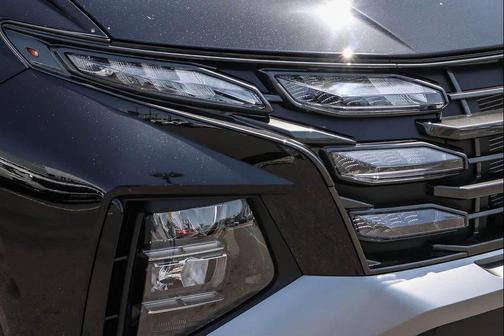 Phantom Black 2026 Hyundai TUCSON SE