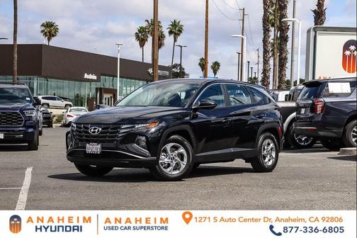 Black Pearl 2024 Hyundai TUCSON SE