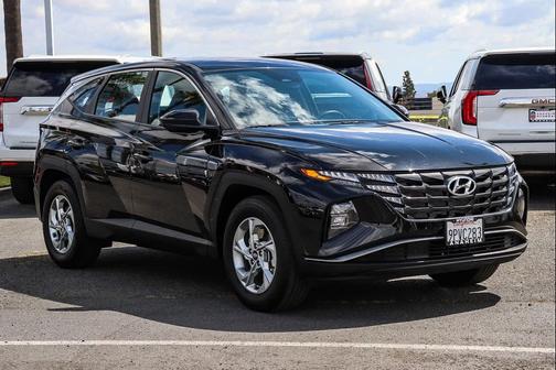 Black Pearl 2024 Hyundai TUCSON SE