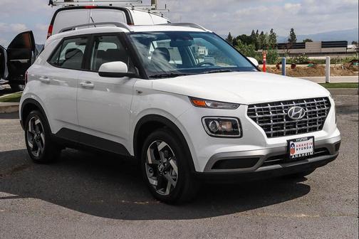 Lunar White 2026 Hyundai VENUE SEL