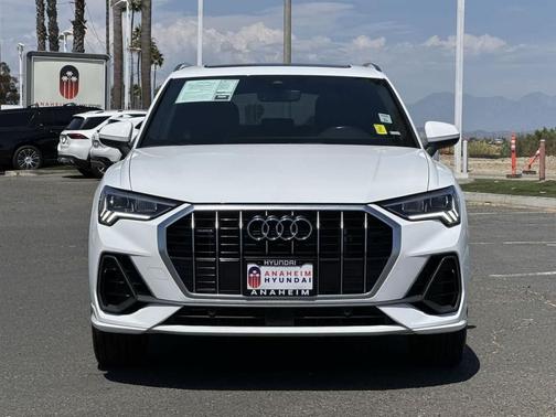 2024 Audi Q3 Premium 45 TFSI S line quattro Tiptronic