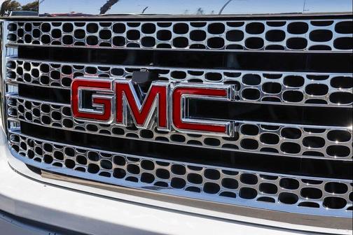 Summit White 2013 GMC Sierra 2500 Denali
